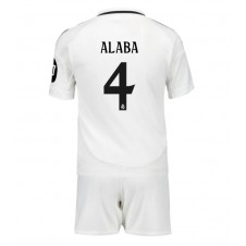 Real Madrid David Alaba #4 Hemmaställ Barn 2024-25 Korta ärmar (+ Korta byxor)